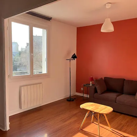 Les Prairies Metro B Centre Apartment *